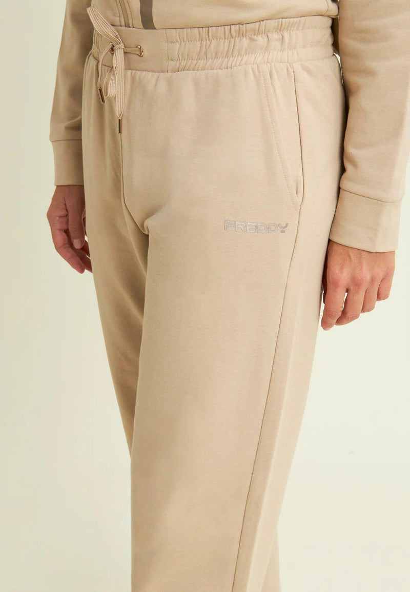 79476_15320_4|14cc966d516170f5e973dd01badb9f03