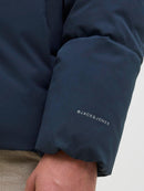 79600_9523_2|931759bd25f149253104724268852e08